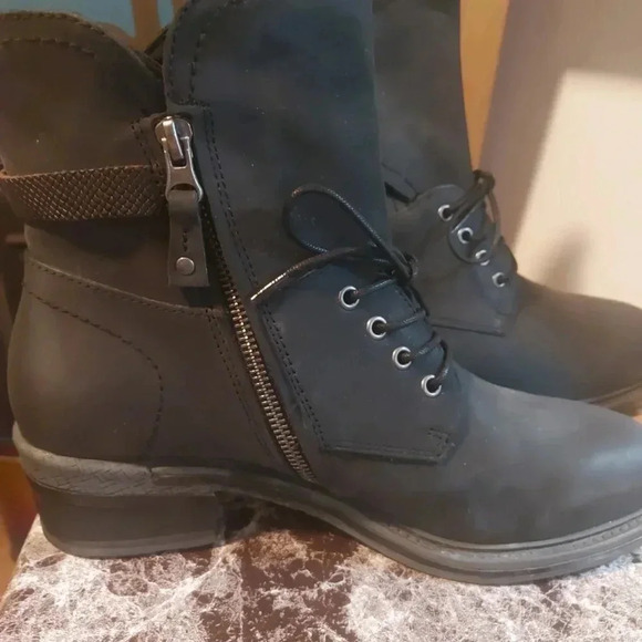 OTBT | Black Gallivant Leather  Boot - NIB - Picture 6 of 12